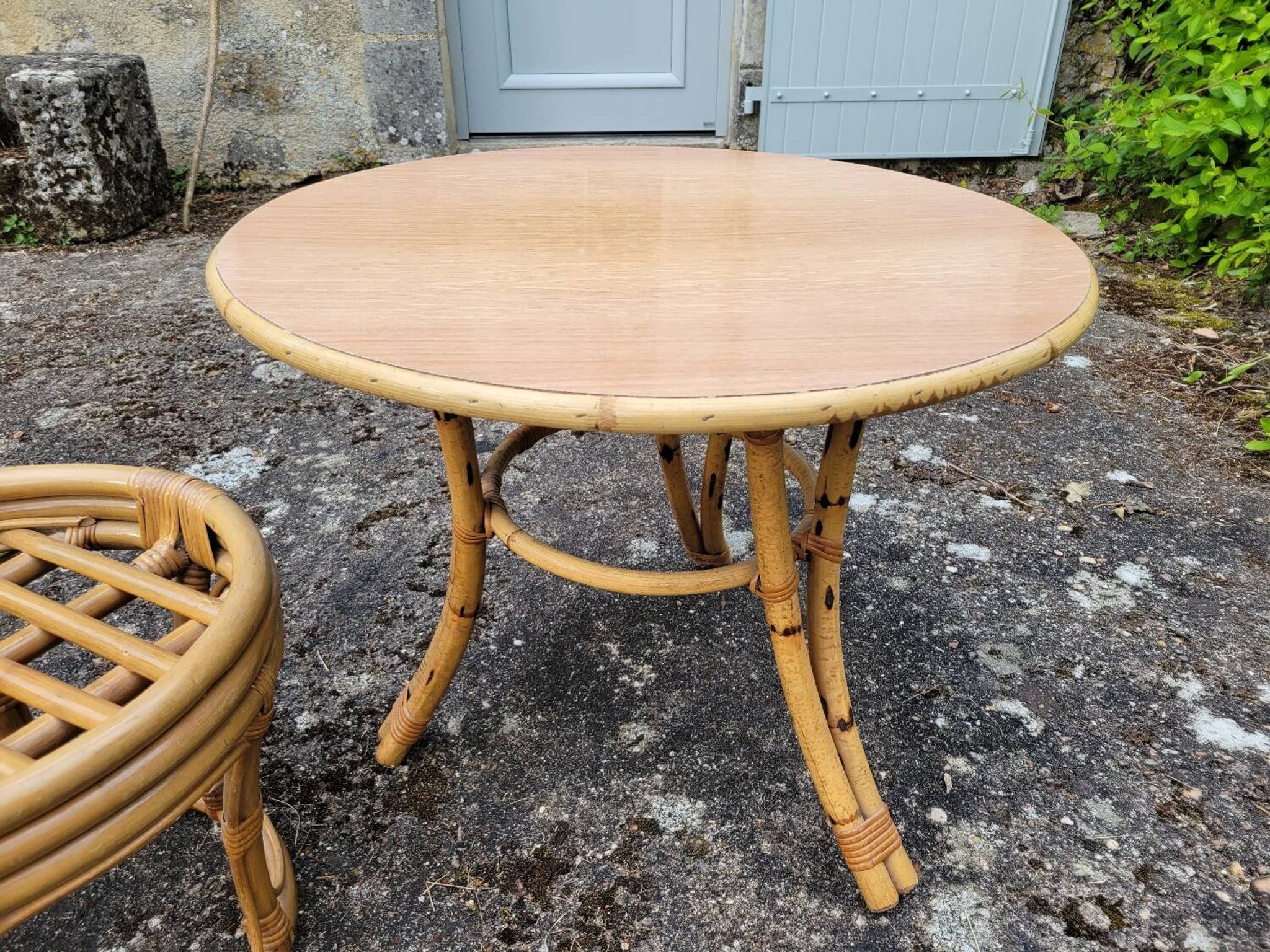 Vintage rattan garden furniture from the 1970s.