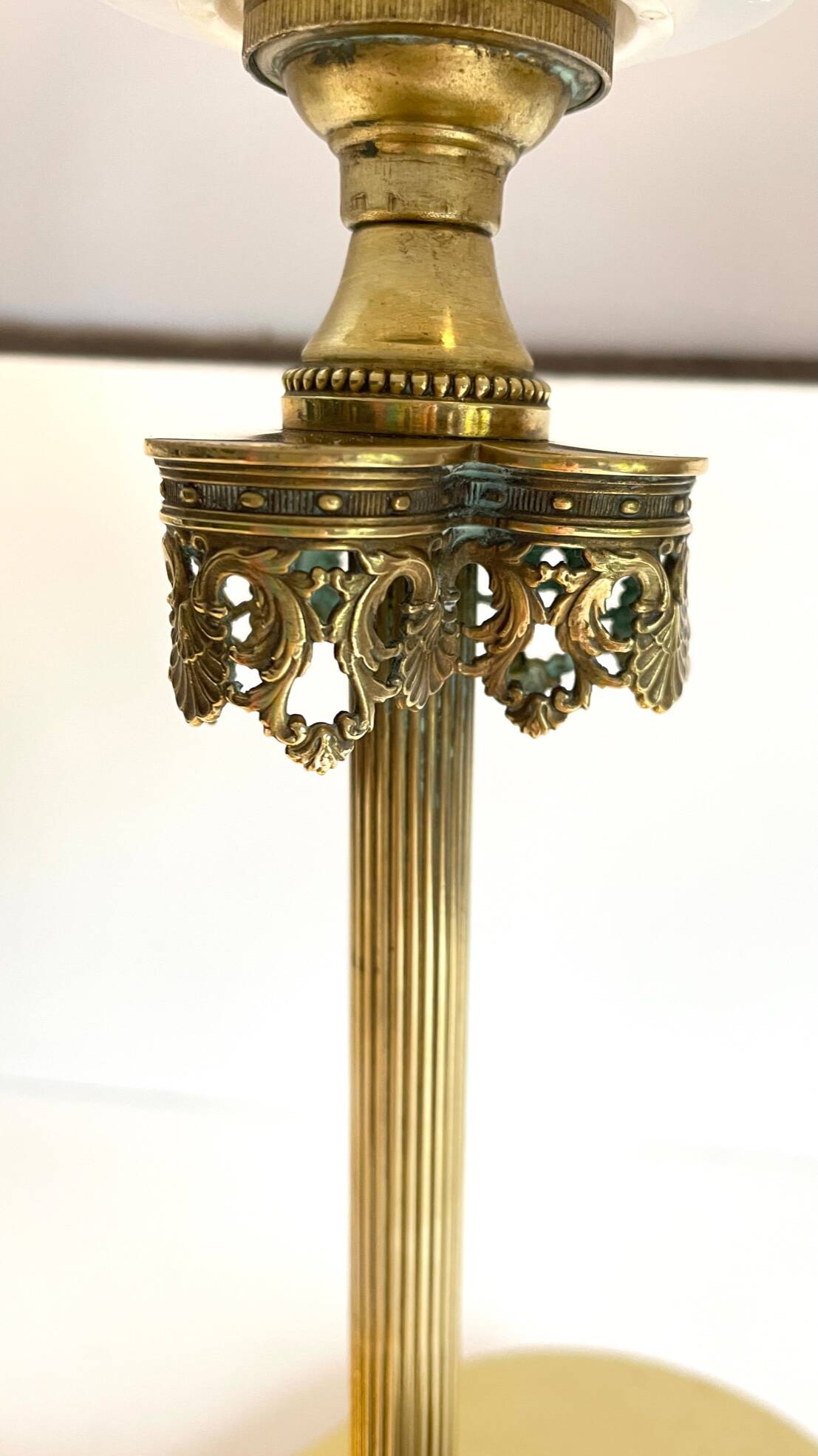 Solid brass vintage clover lamp