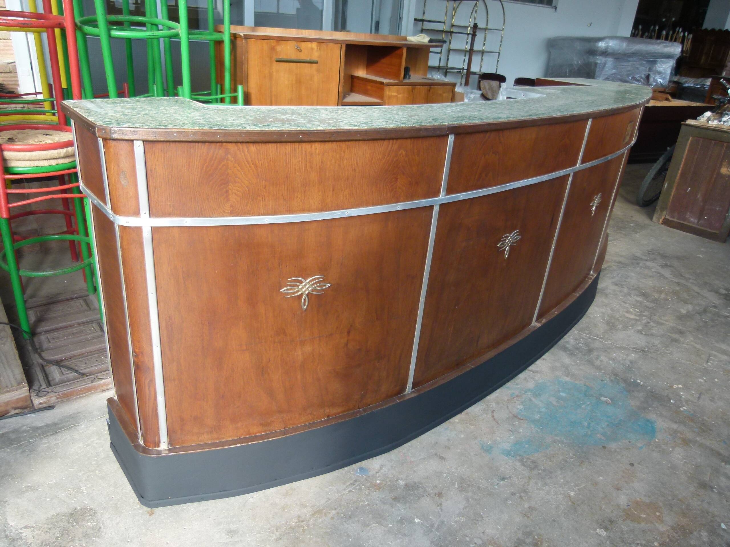 Bar counter