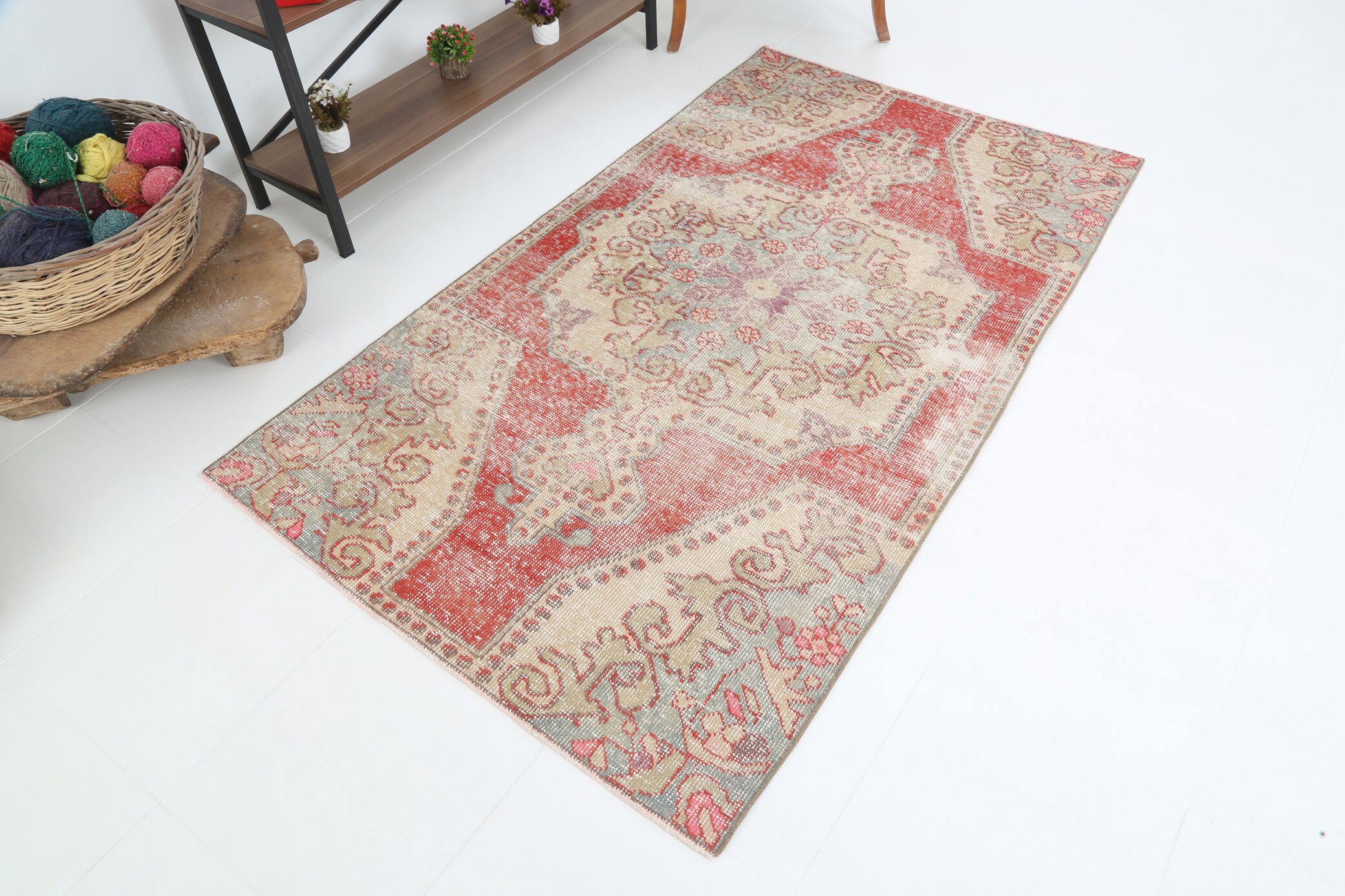 Red and beige wool turkish rug 198x112cm