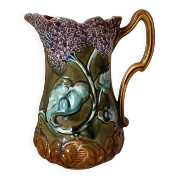 Pichet en barbotine Onaing décor Lilas art nouveau