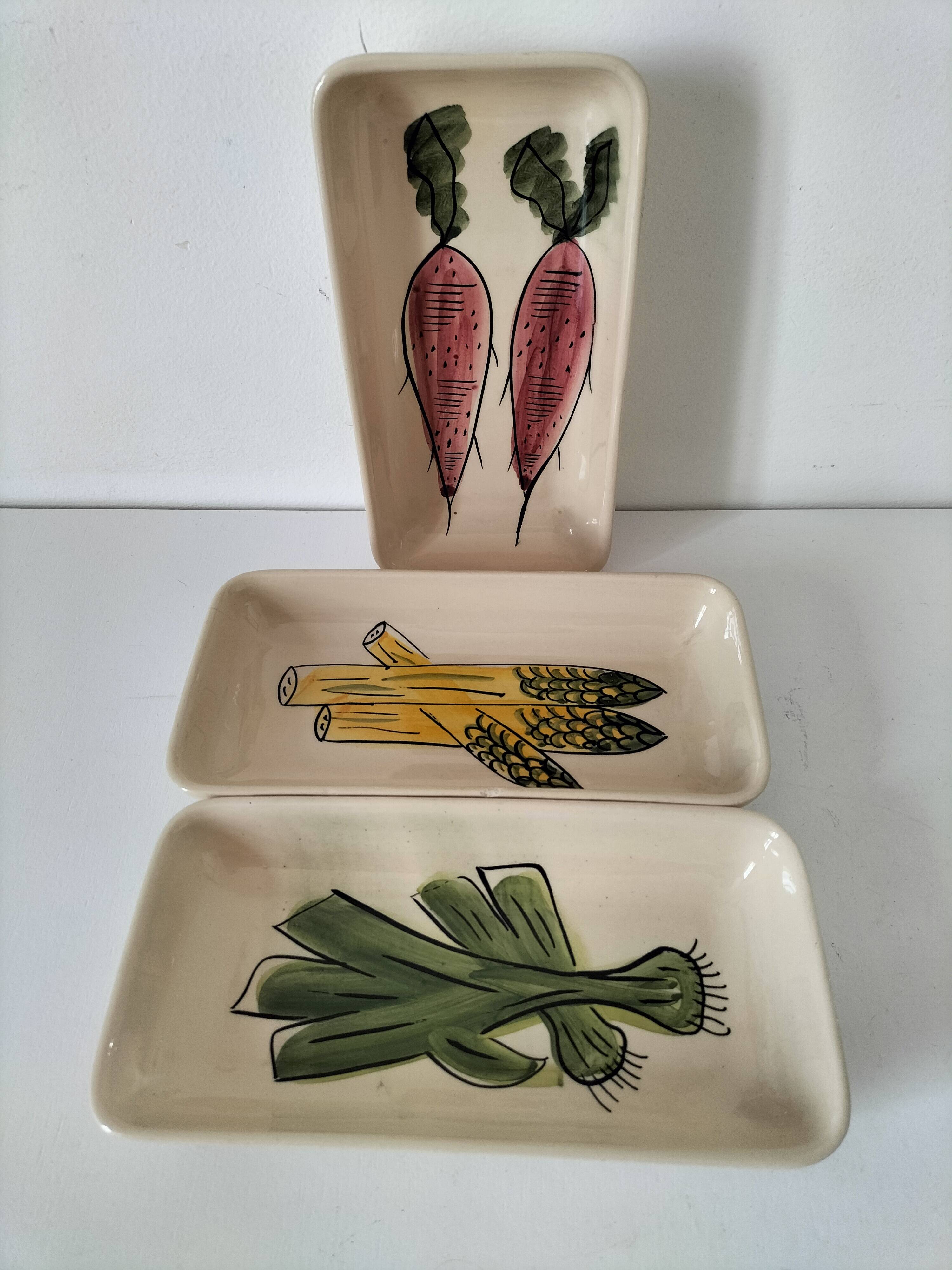 Trio de plats rectangulaires vintage à décor naïf de légumes