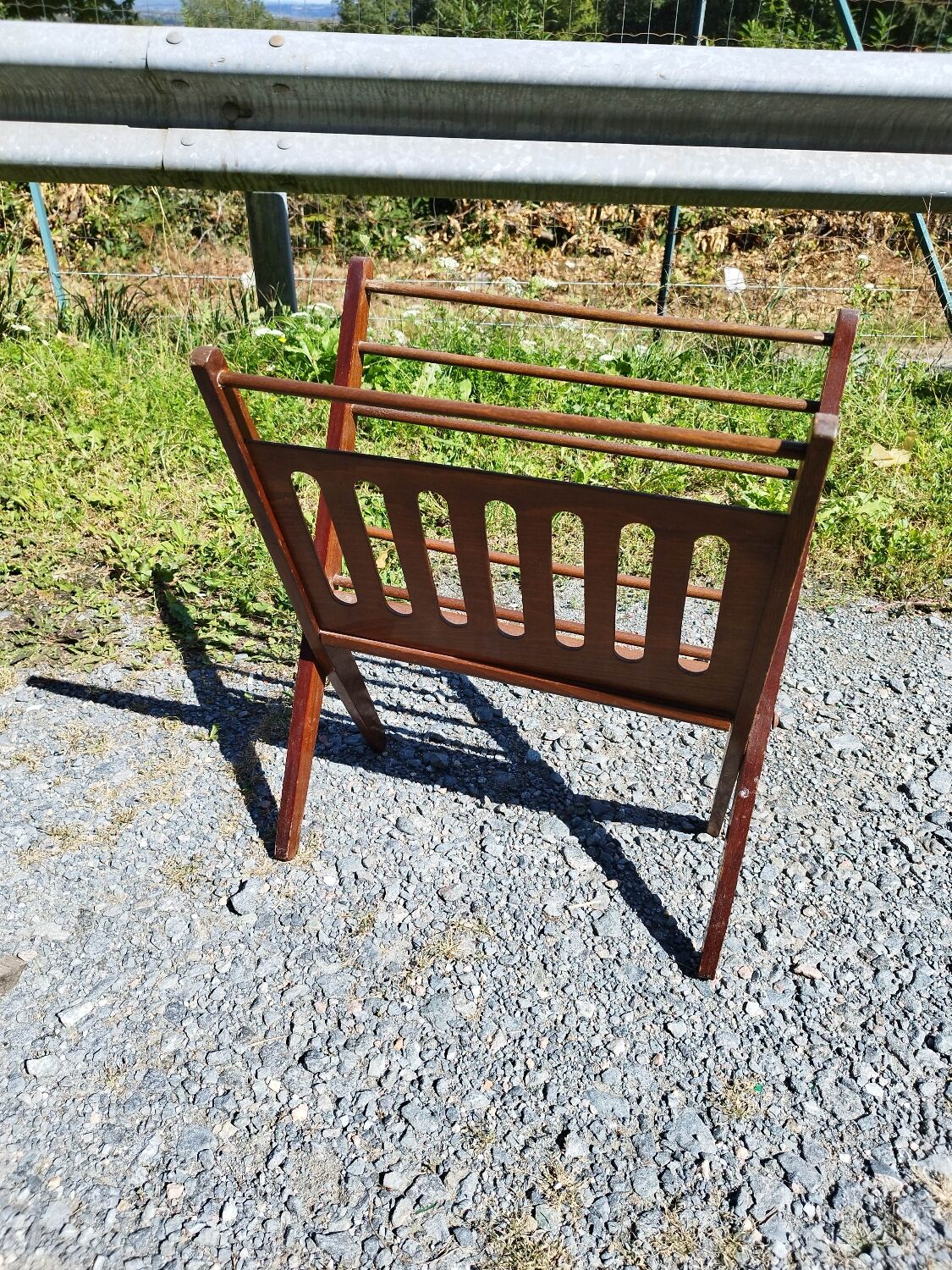 Scandinavian style folding magazine rack by Cees Brackman for Pastoe 60/70
