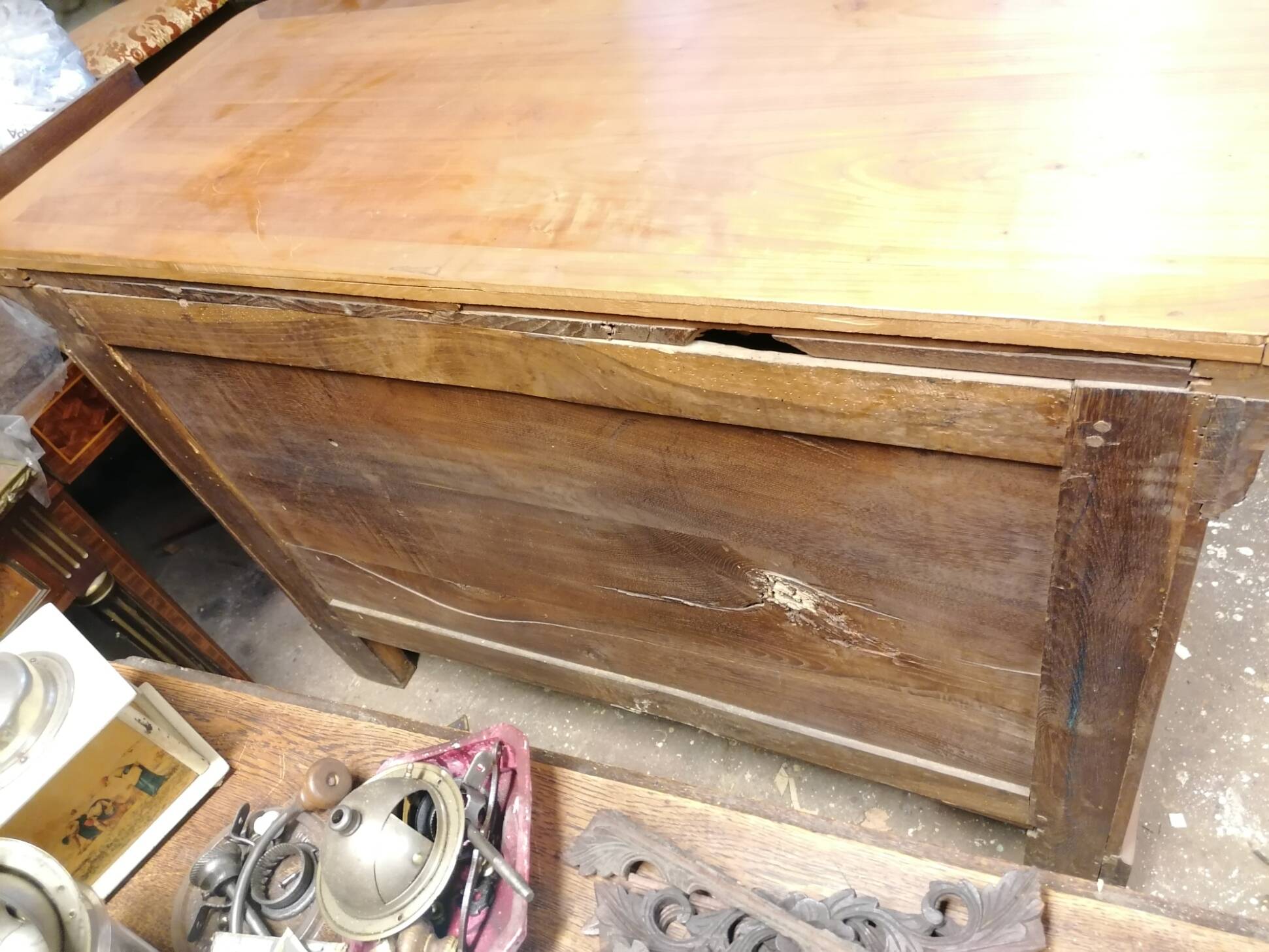 Louis Phillipe style 4-drawer chest of drawers