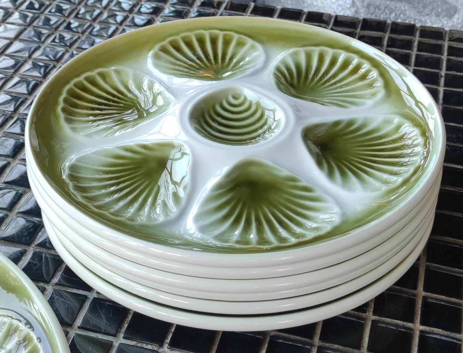 Former Moulin des Loups oyster barbotine service