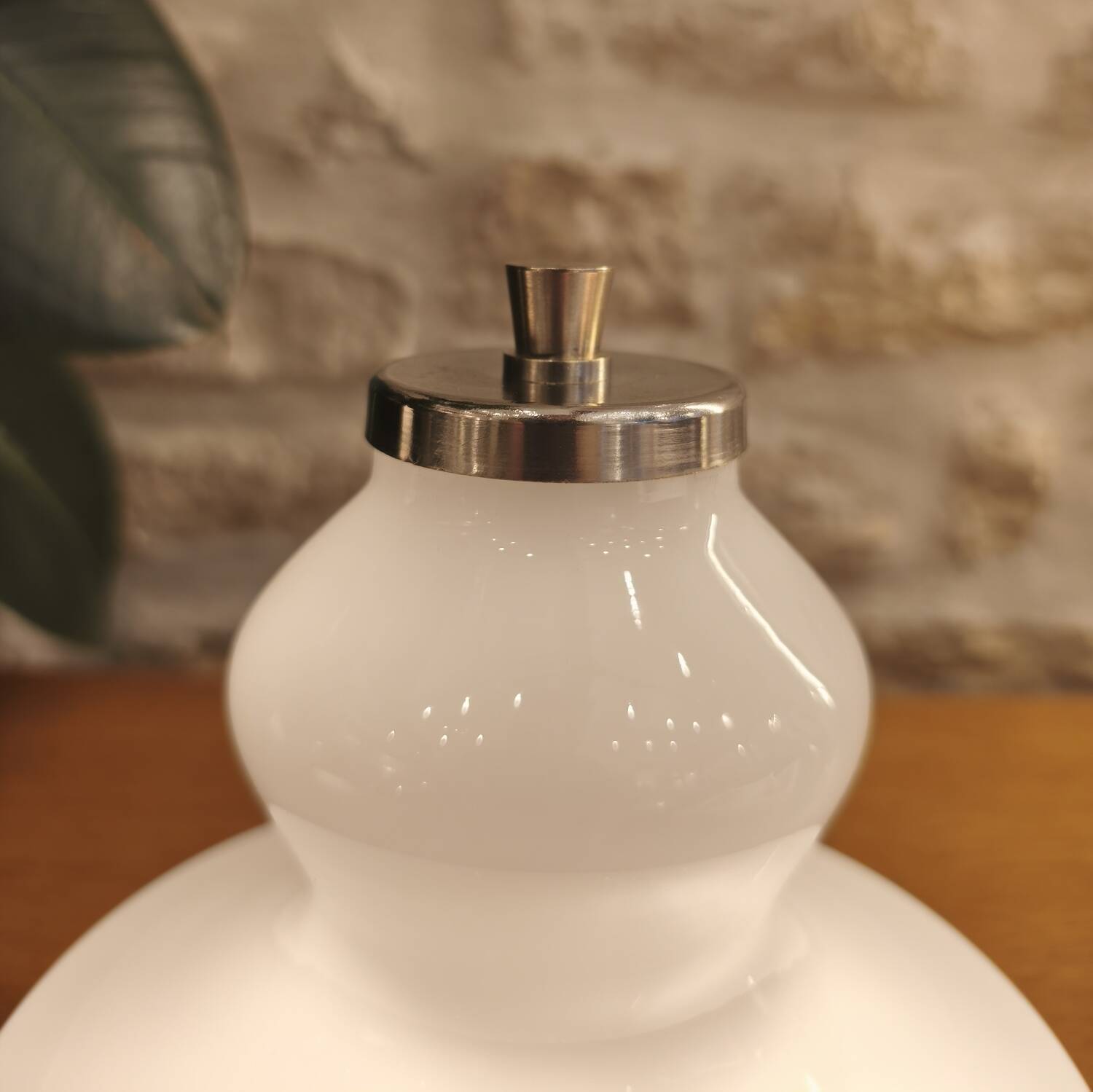 Pair of opaline glass lamps, Italy, 1960s/70s