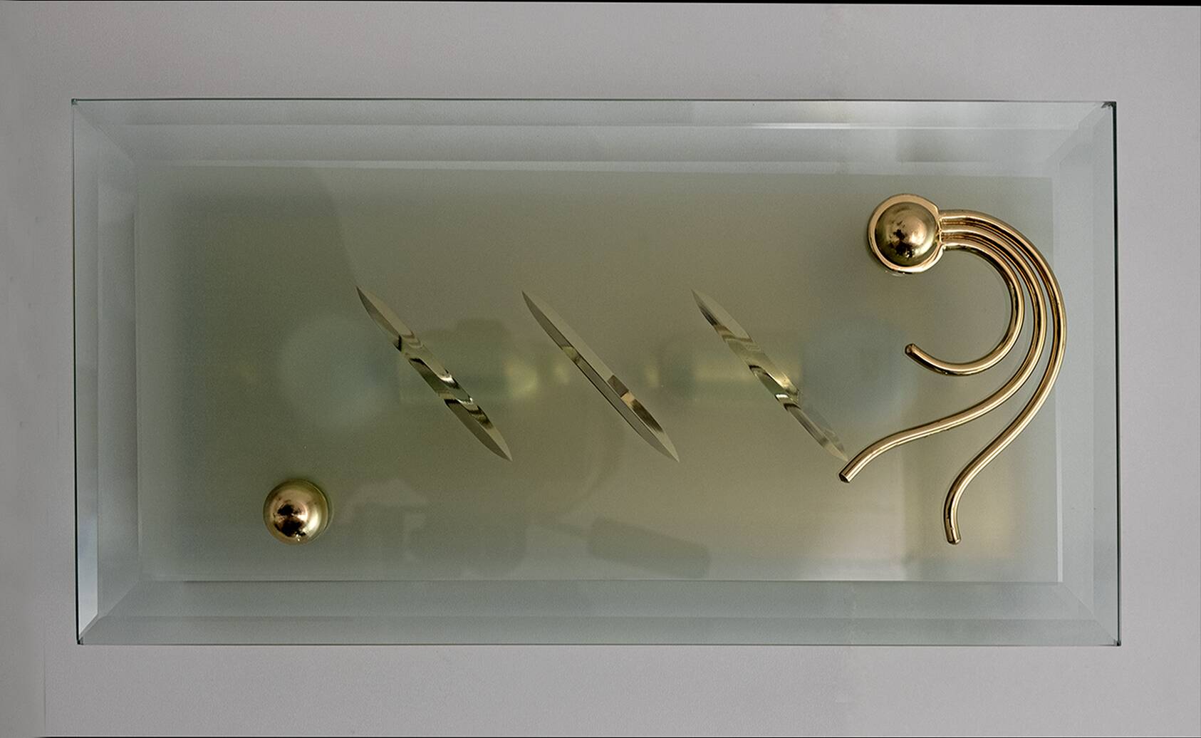 Pair of Mid-Century Modern Italian Crystal and Brass Sconces, 1970s