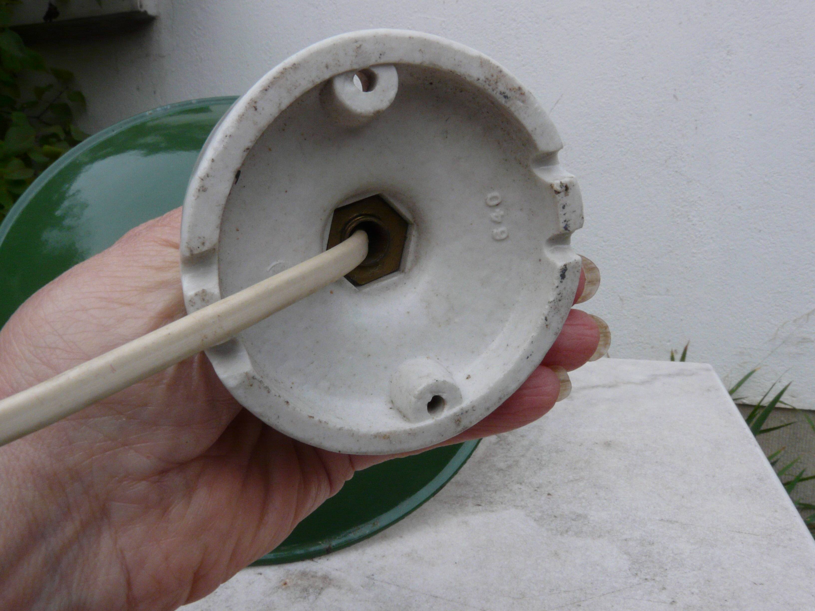 Industrial wall light in enameled sheet metal, swan neck, porcelain base