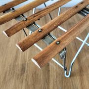 Tabouret pliant en bois