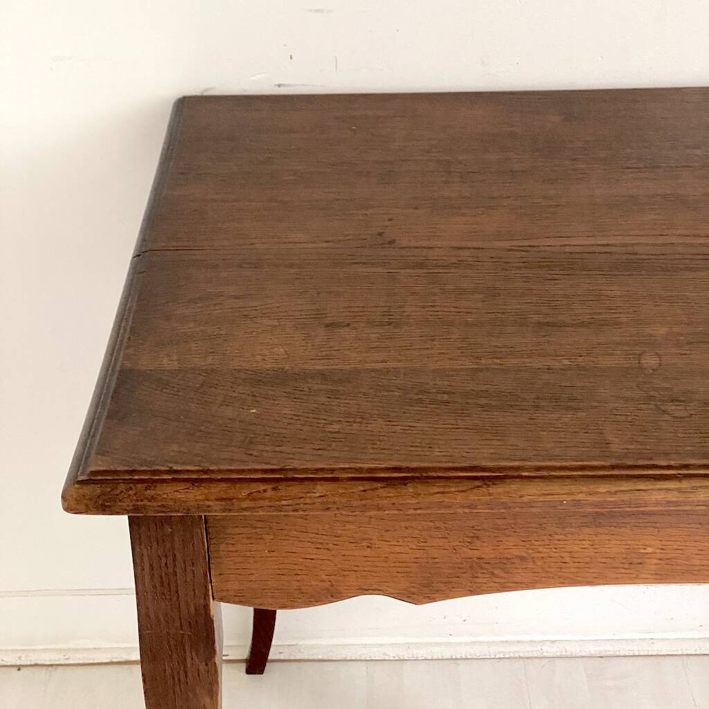 Side table or desk in Louis XV style made of walnut.