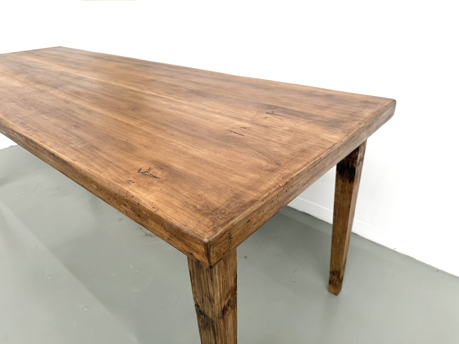 Beech farmhouse table, tapered legs, France, 1970s