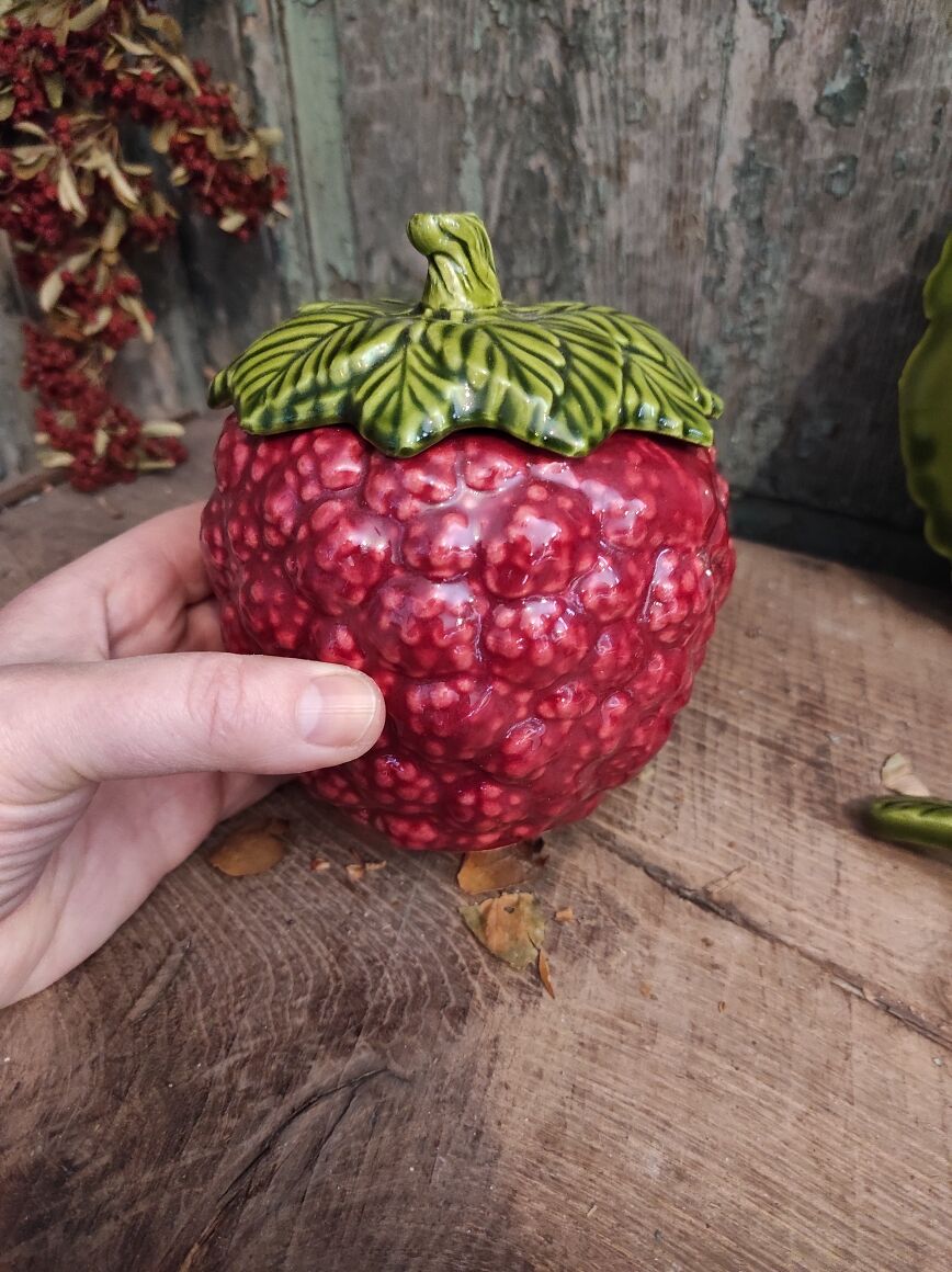 Vintage French set for jam, in the form of a strawberry