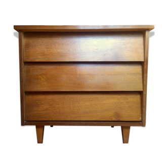 Scandinavian type chest of drawers