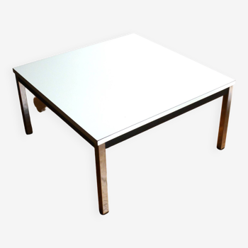 Table basse carrée, formica blanc uni, années 70.