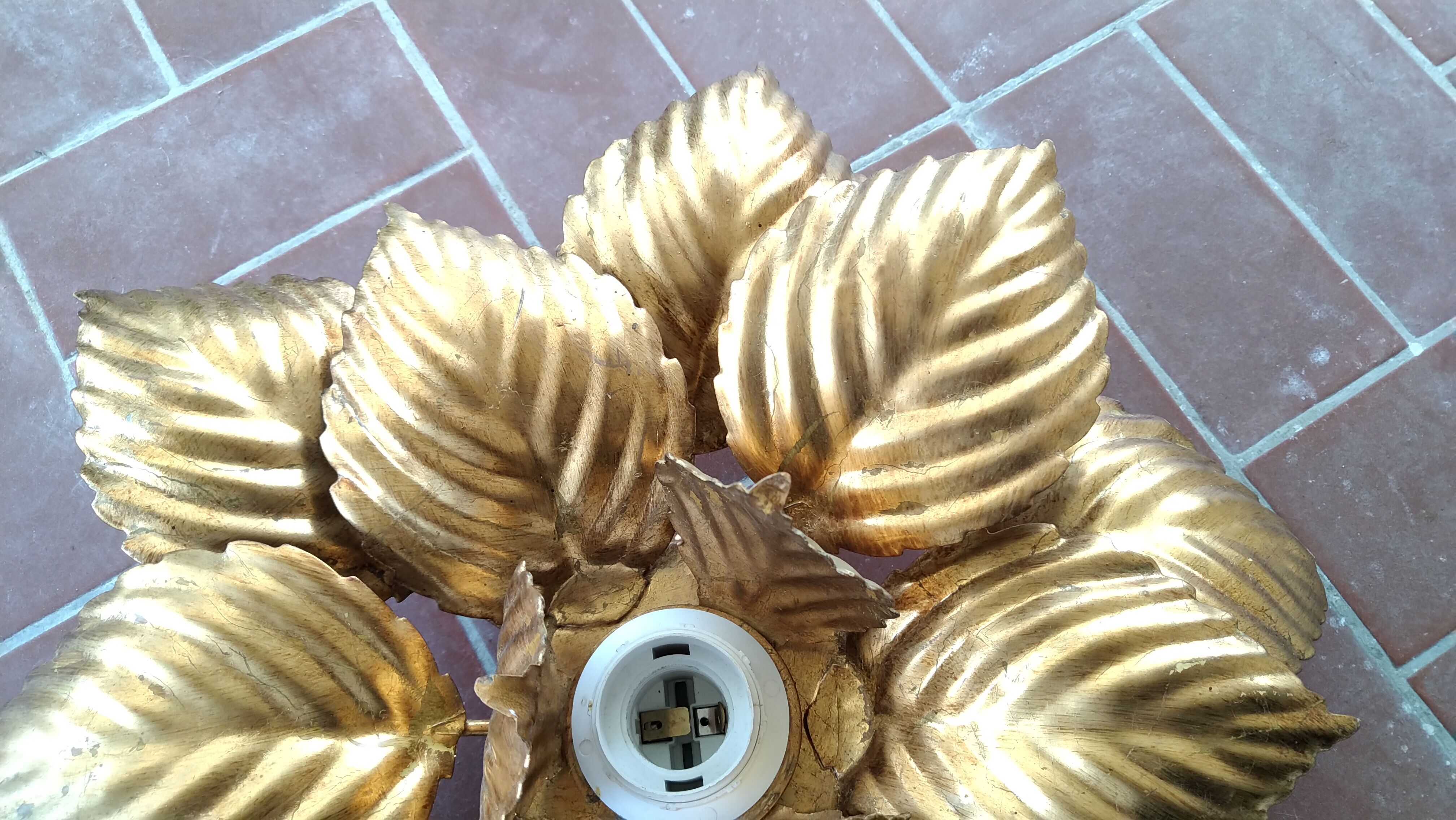 Flower sconce