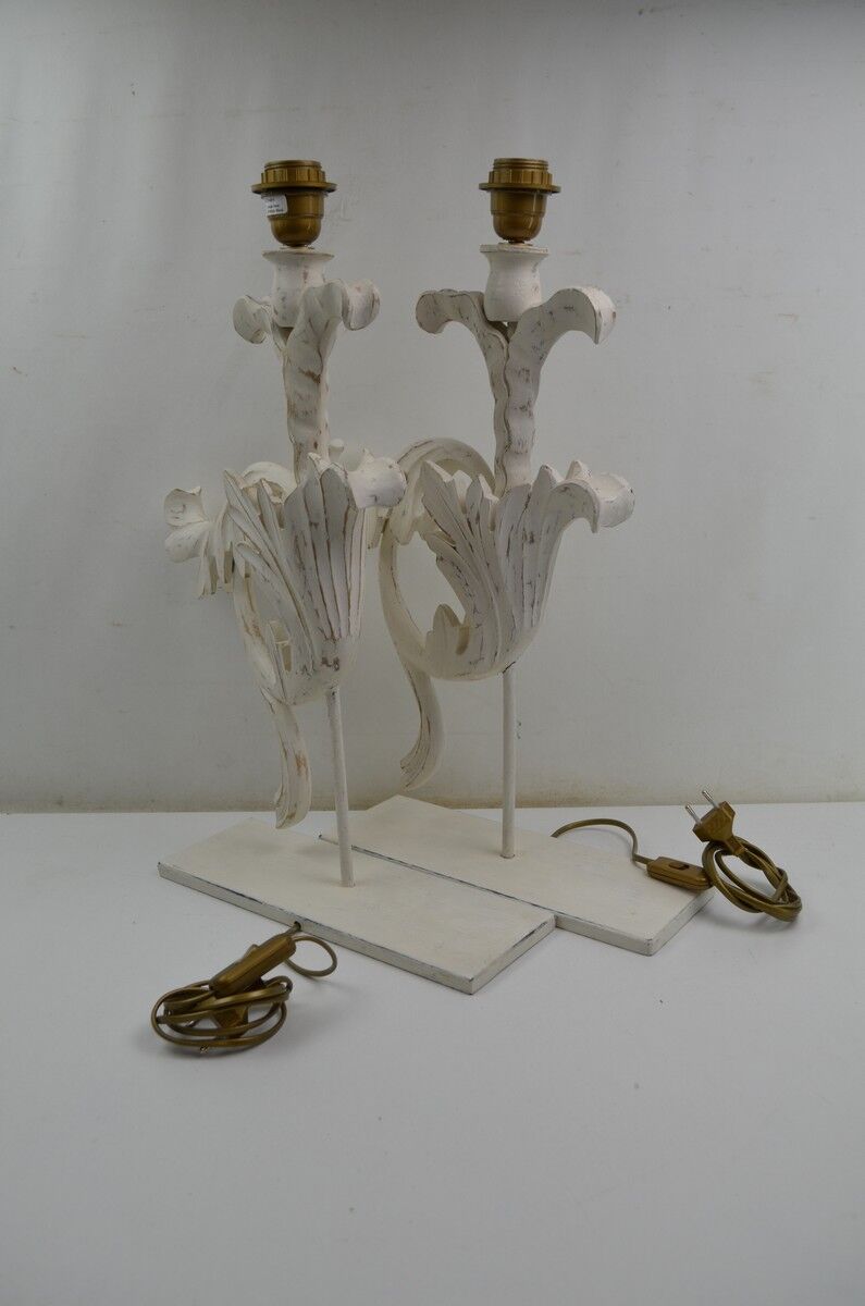 Pair of legs of wood metal table lamps foliage decoration Design: Ivory White