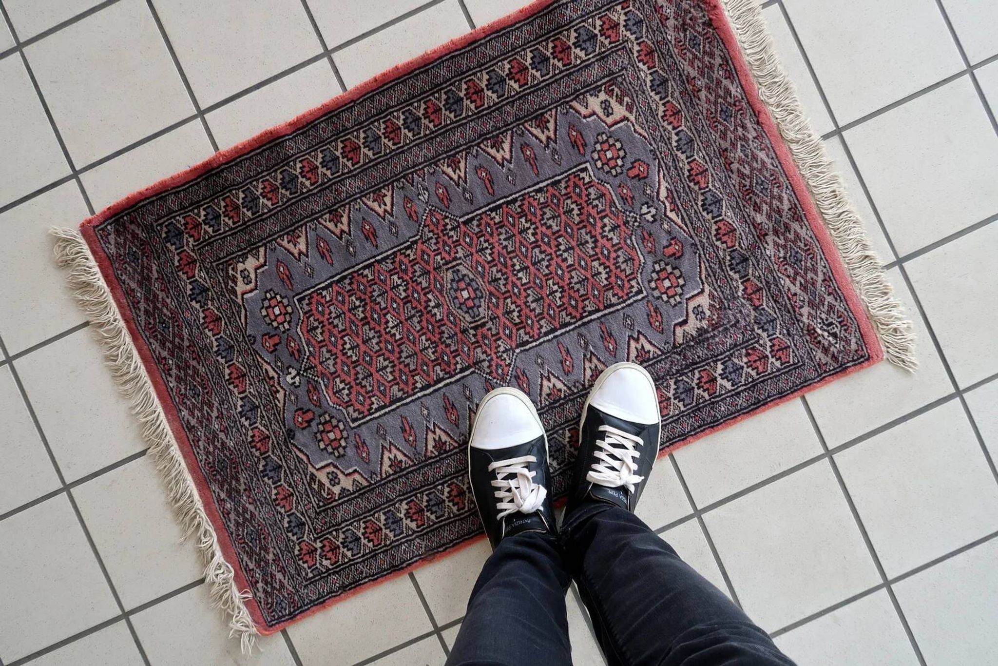 Handmade vintage Uzbek Bukhara rug 64cm x 94cm 1950s