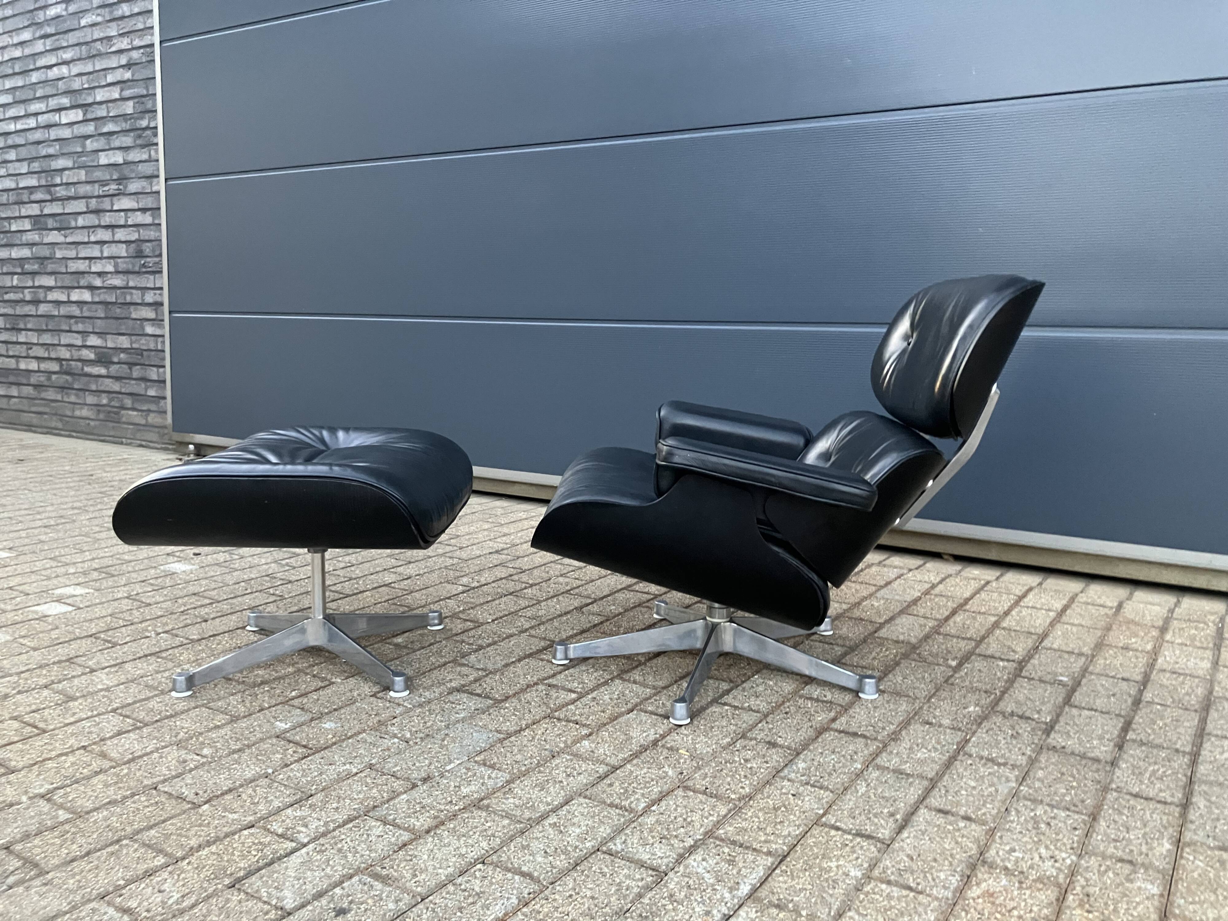 Vitra Eames lounge chair met Ottoman. Jaren 70. In Topstaat!