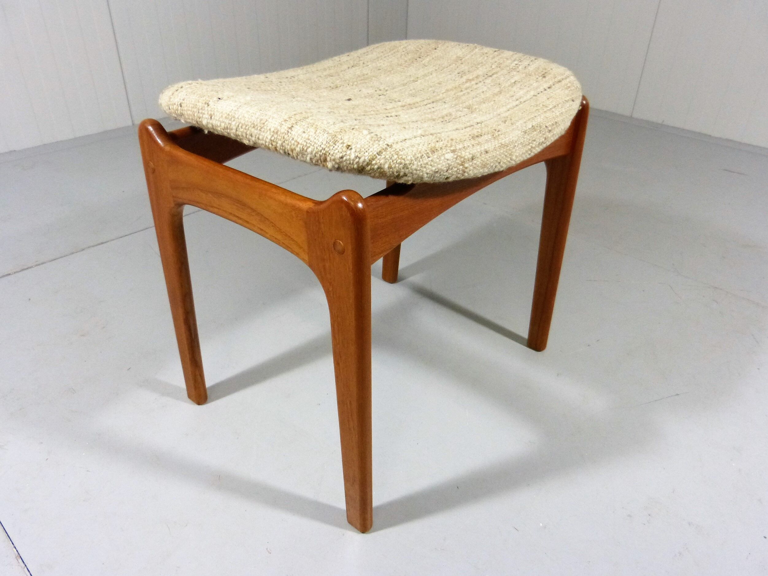 Modèle de tabouret en teck vintage 49 par Erik Buch pour O.D.Mobler A-S, Danemark