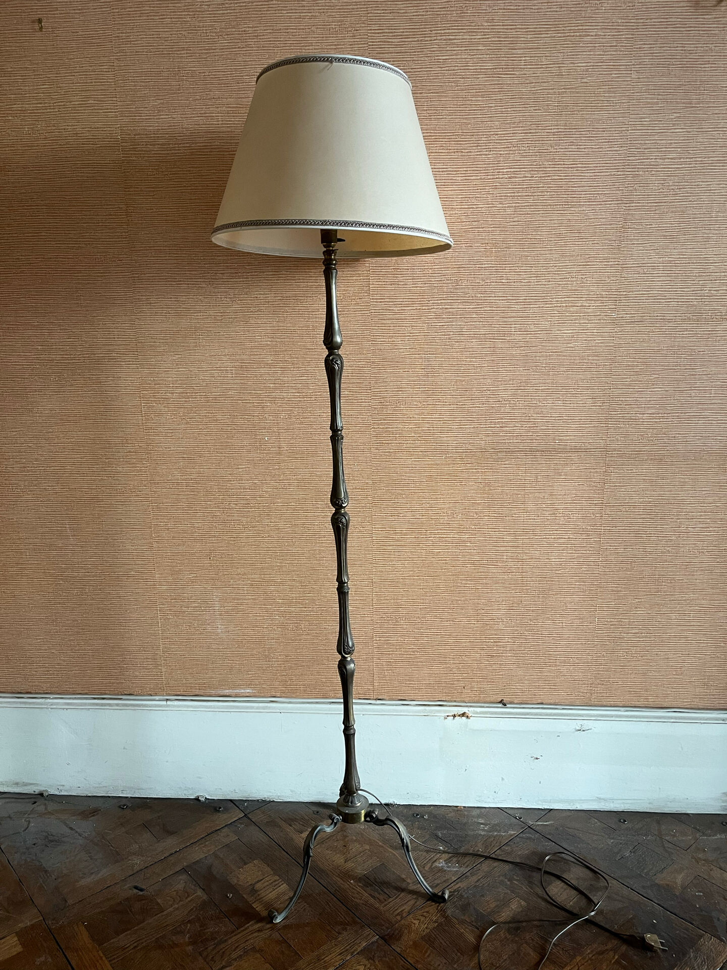 Patinated brass floor lamp — Louis XV style