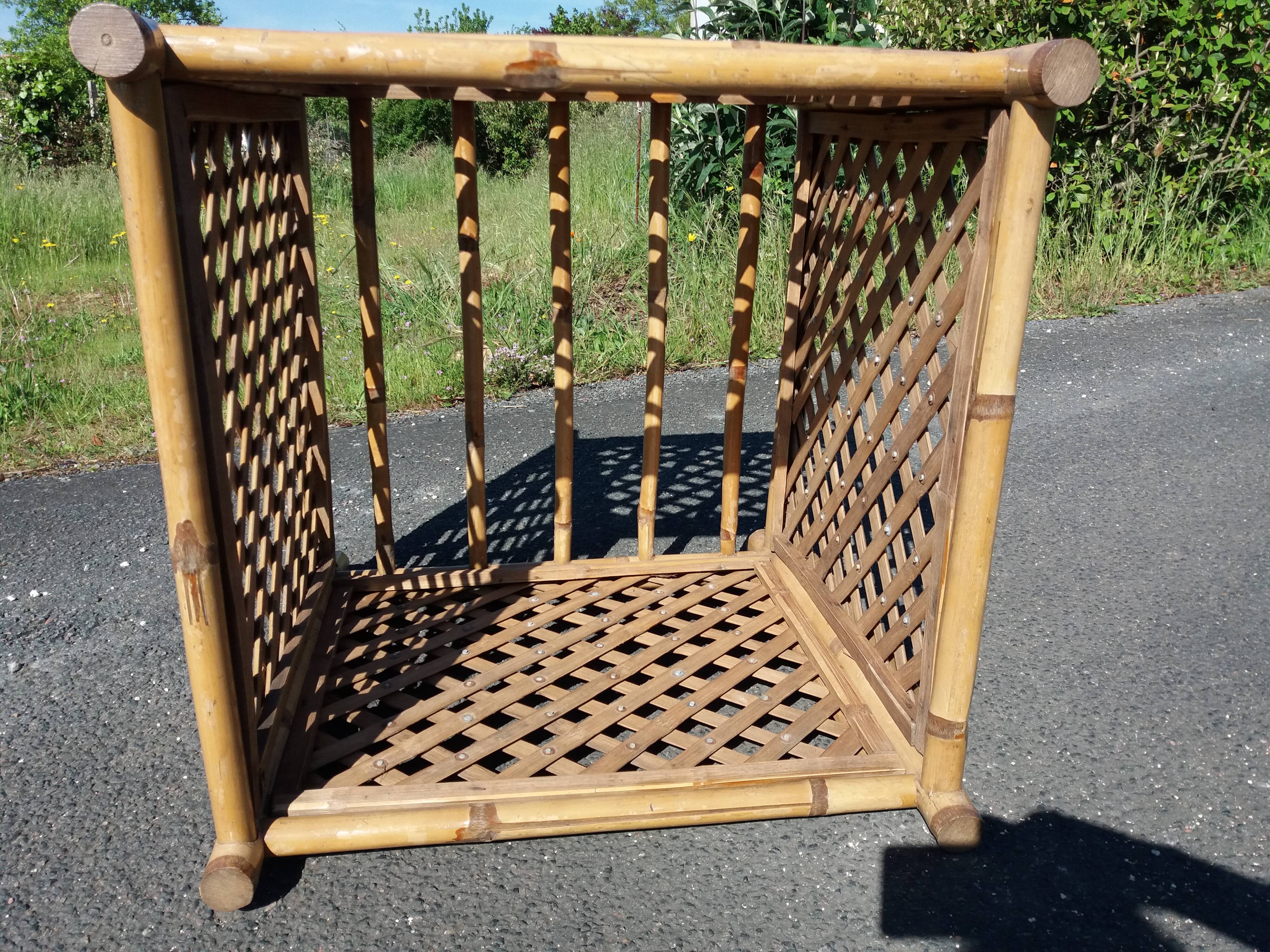 Square pot cover in bamboo