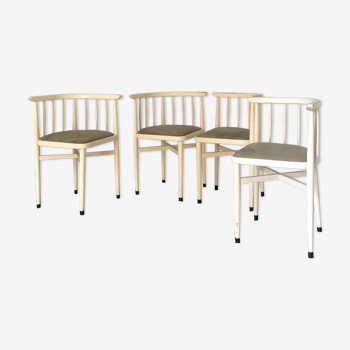 Chaises encastrables en bois par Thonet