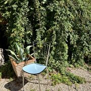Chaise chromée en Formica bleue