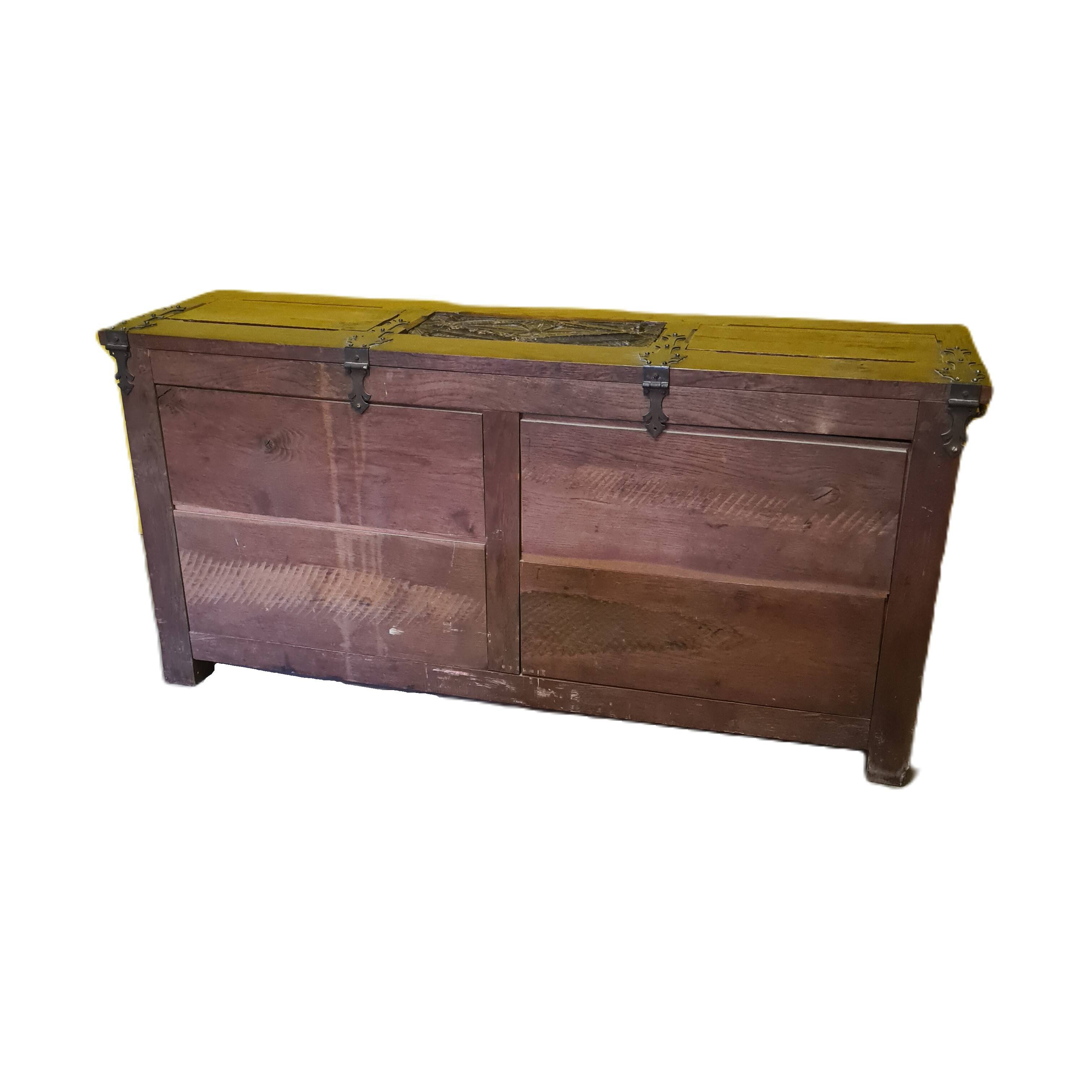 Oak chest with Gothic panels, France, 16th century