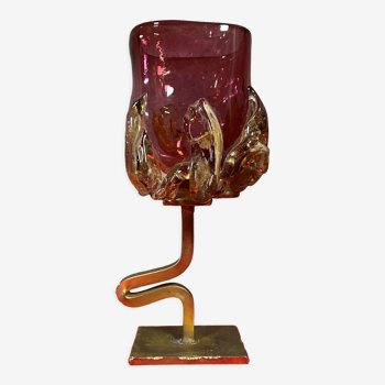 Vase en verre rose à décors appliqués de couleur ambre Fabienne Picaud