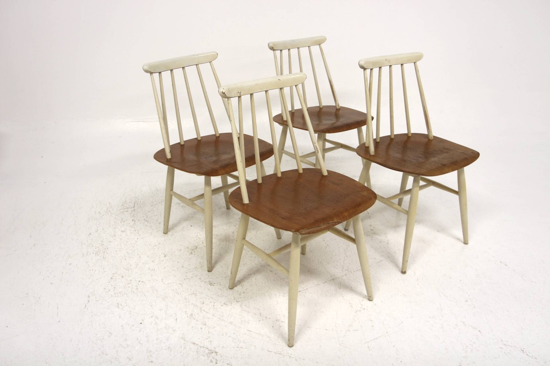 Set of 4 Scandinavian "Fanett" chairs by Ilmari Tapiovaara, Sweden, 1960