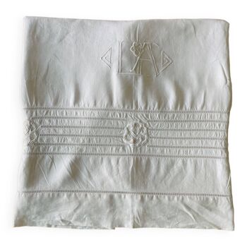 Linen towel embroidered