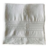 Drap en lin brodé