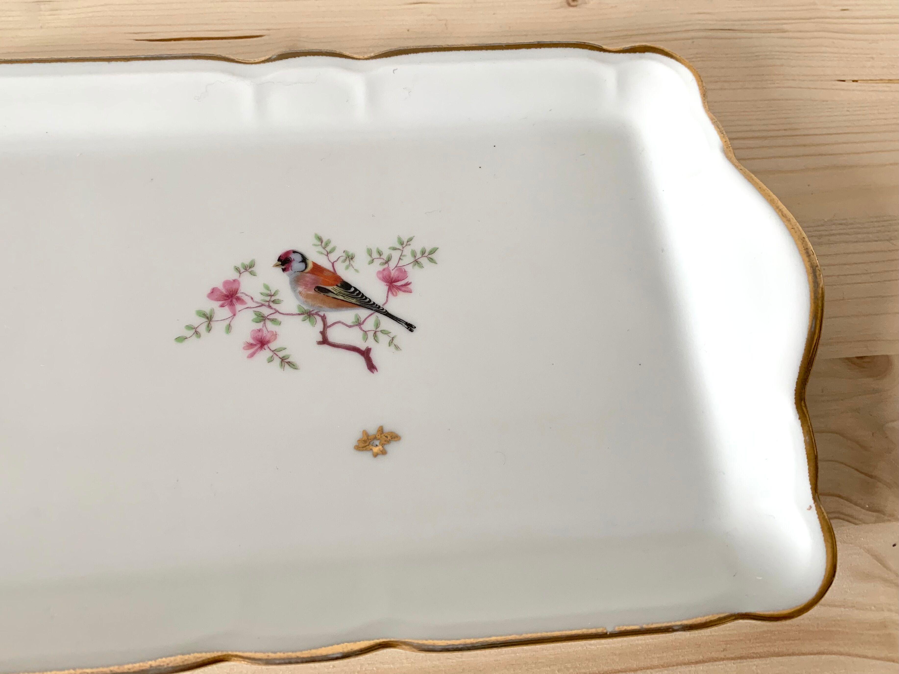 Vintage porcelain cake dish