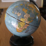 Details on Small globe all in sheet metal Taride maps - Early 50s