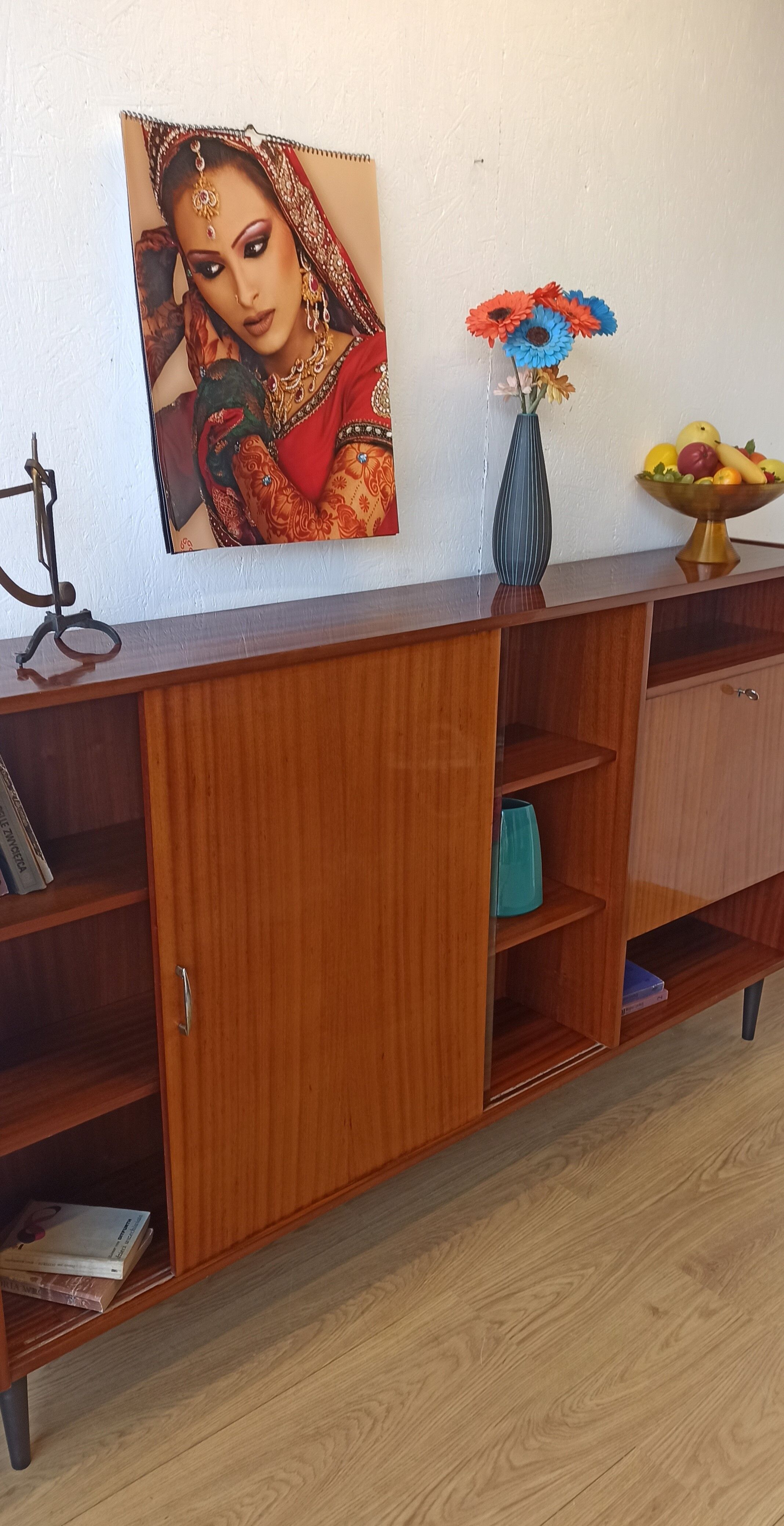 Buffet moderniste étagère des années 1970