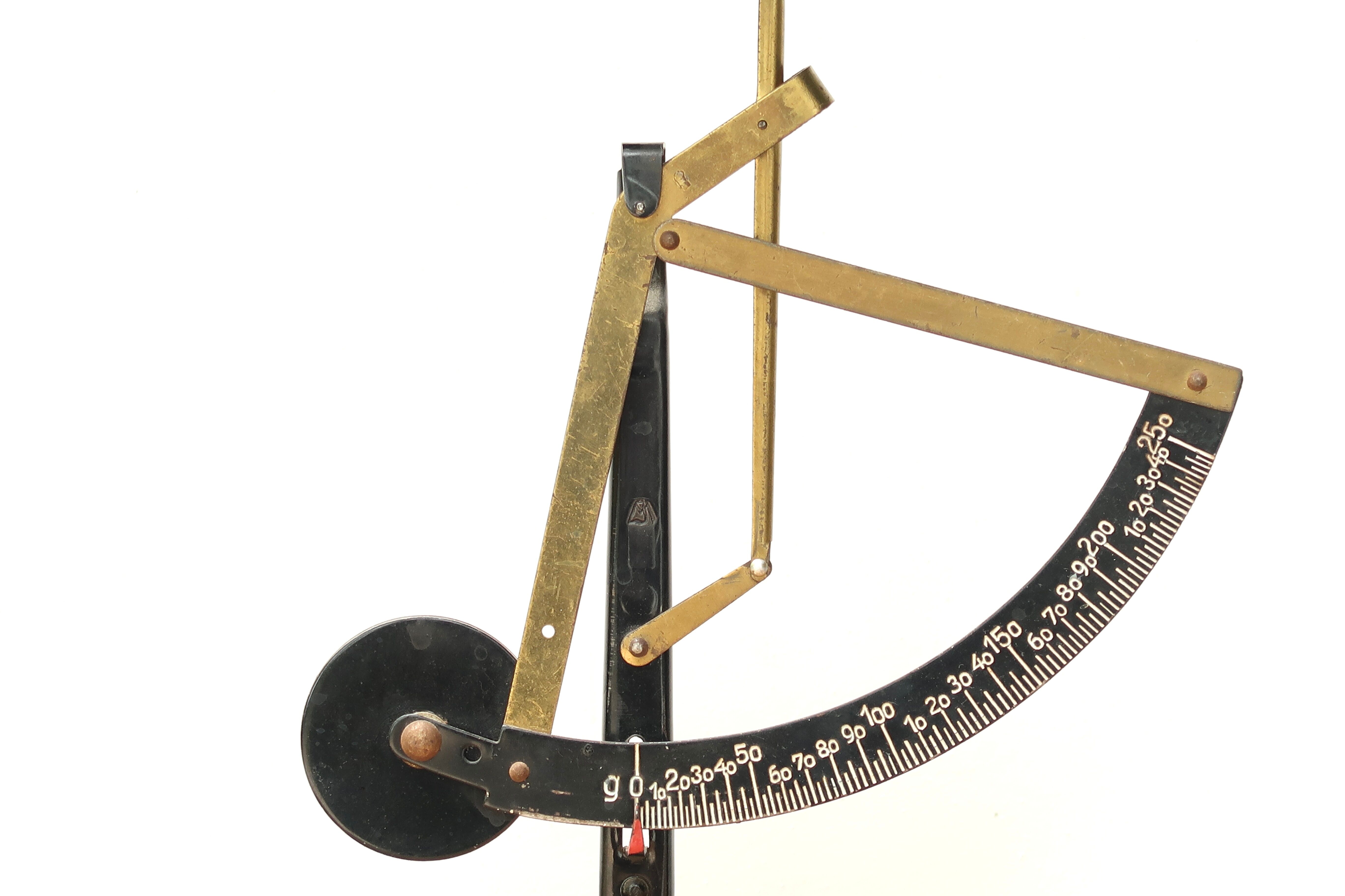 Libra weighs letter, 50s