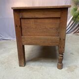 Oak tie with storage box