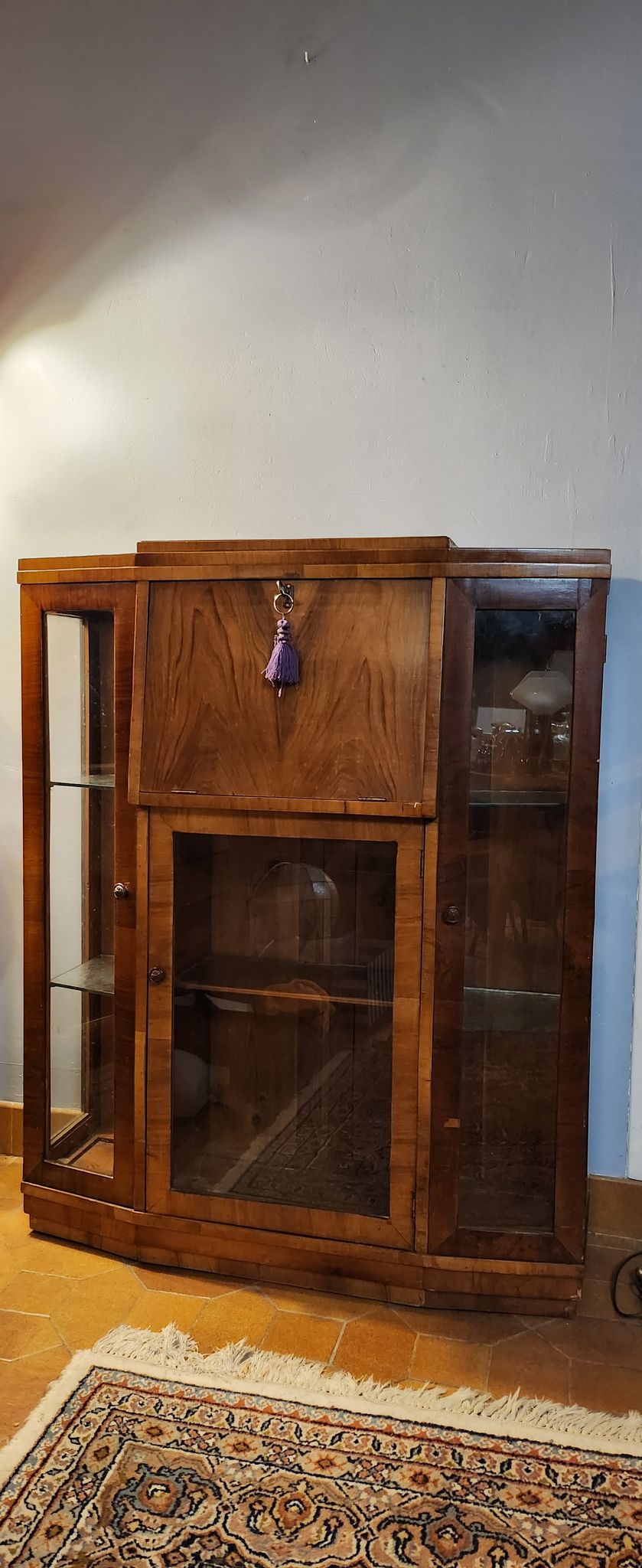 Art deco showcase bar furniture in rosewood veneer. 1930s.