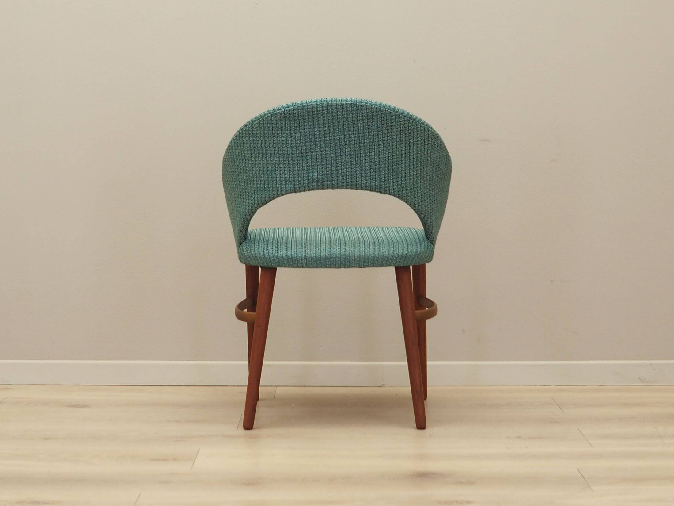 Chaise en teck, design danois, années 1970, production : Danemark