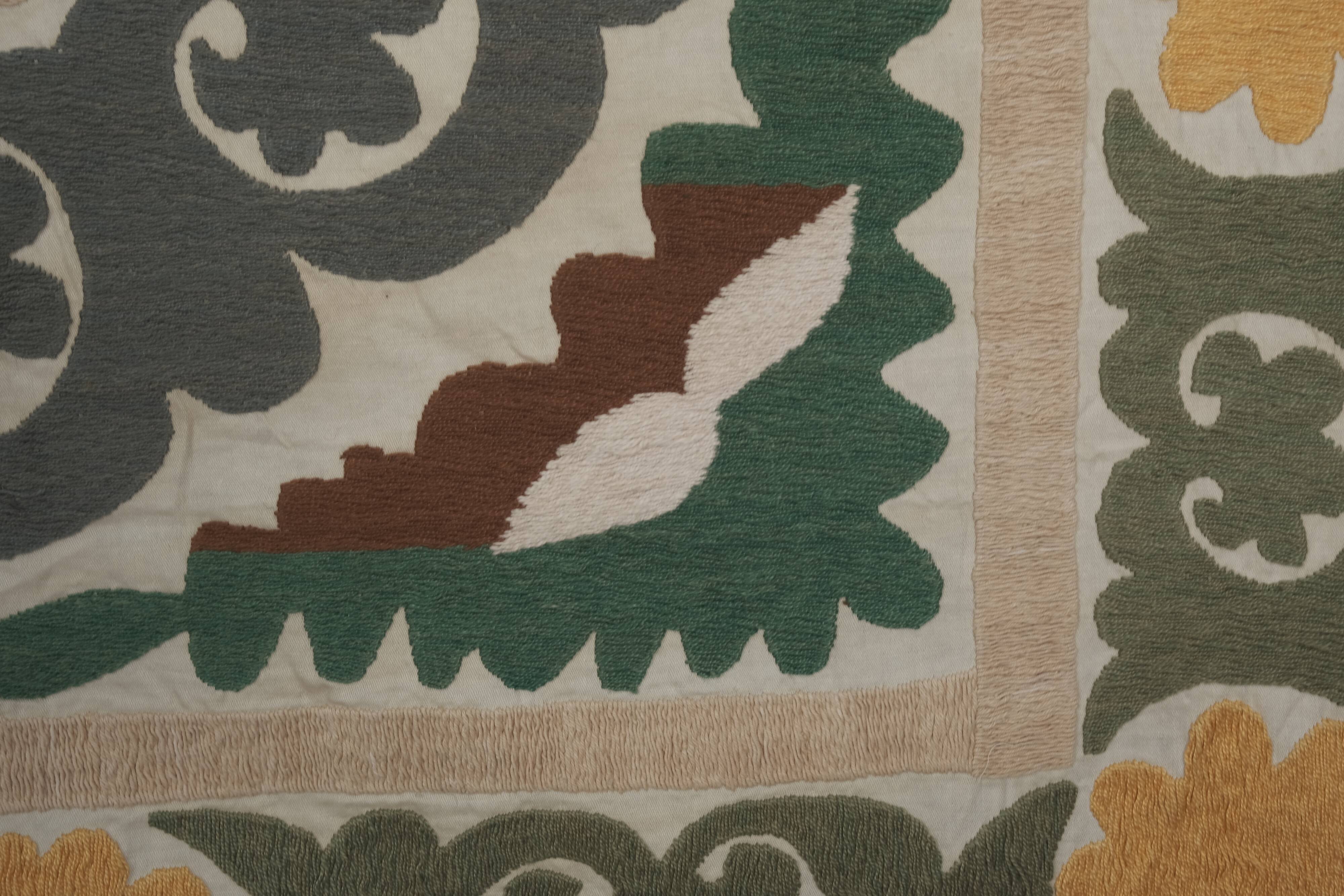 Suzani tapestry 131x139 cm