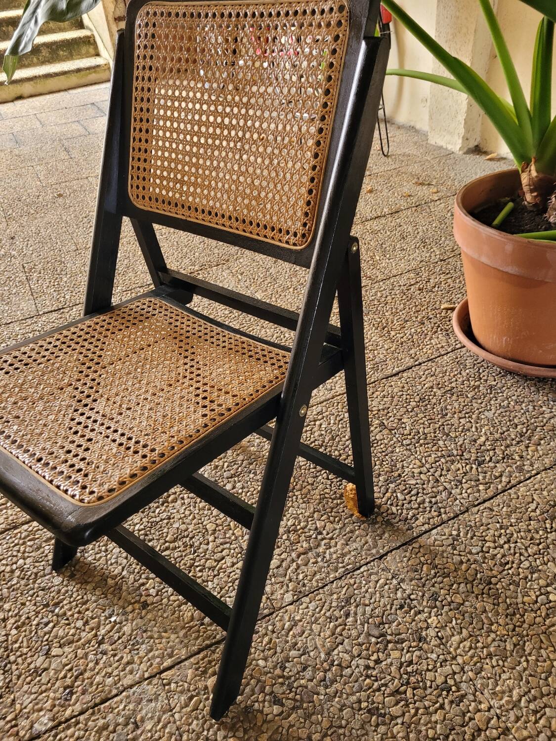 2 foldable cane chairs