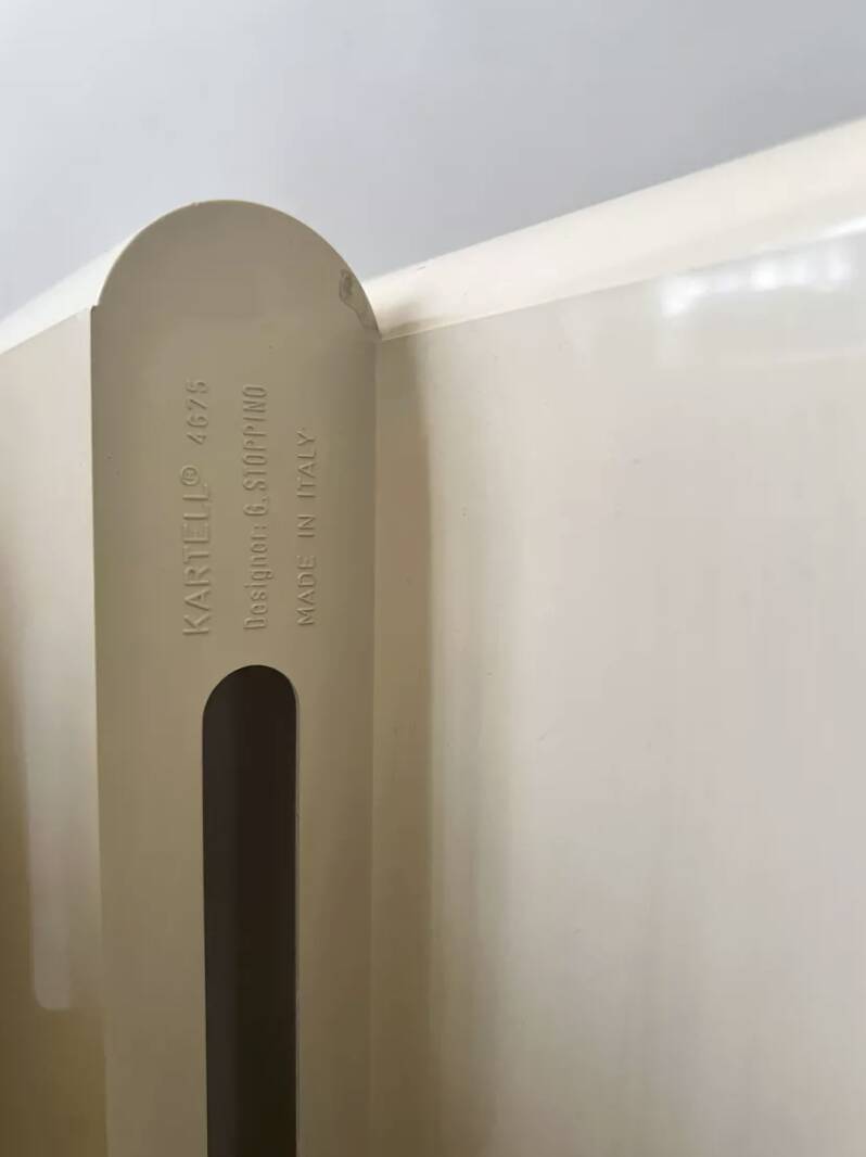 Off-white magazine rack by Giotto Stoppino for Kartell, Italy 1970s