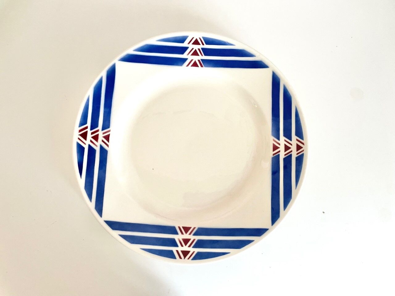 Large flat dish Badonviller model Stella