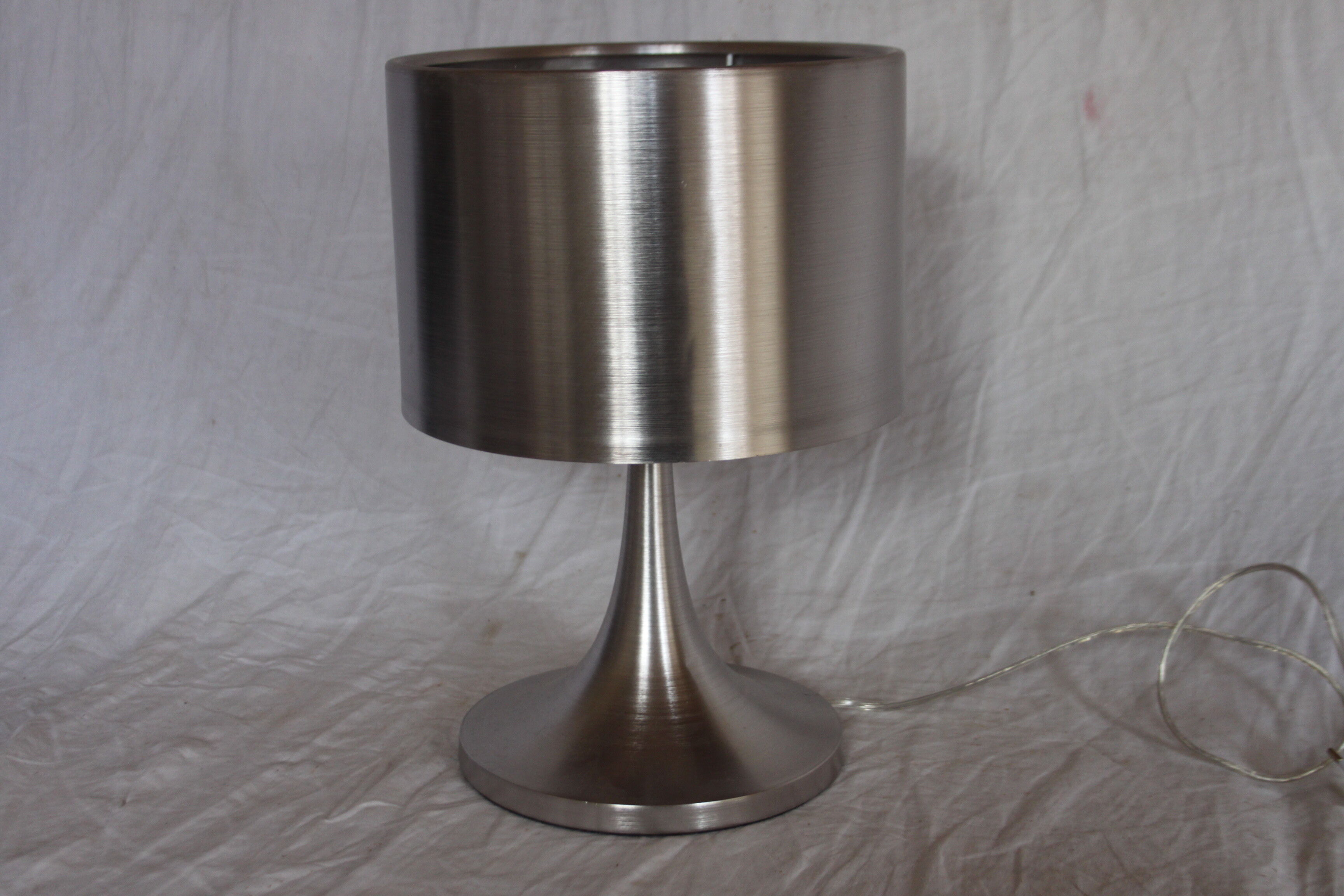 Lampe vintage en aluminium brossé