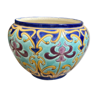 Old pot cover dabbling