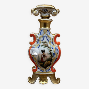 Small porcelain vase (B)