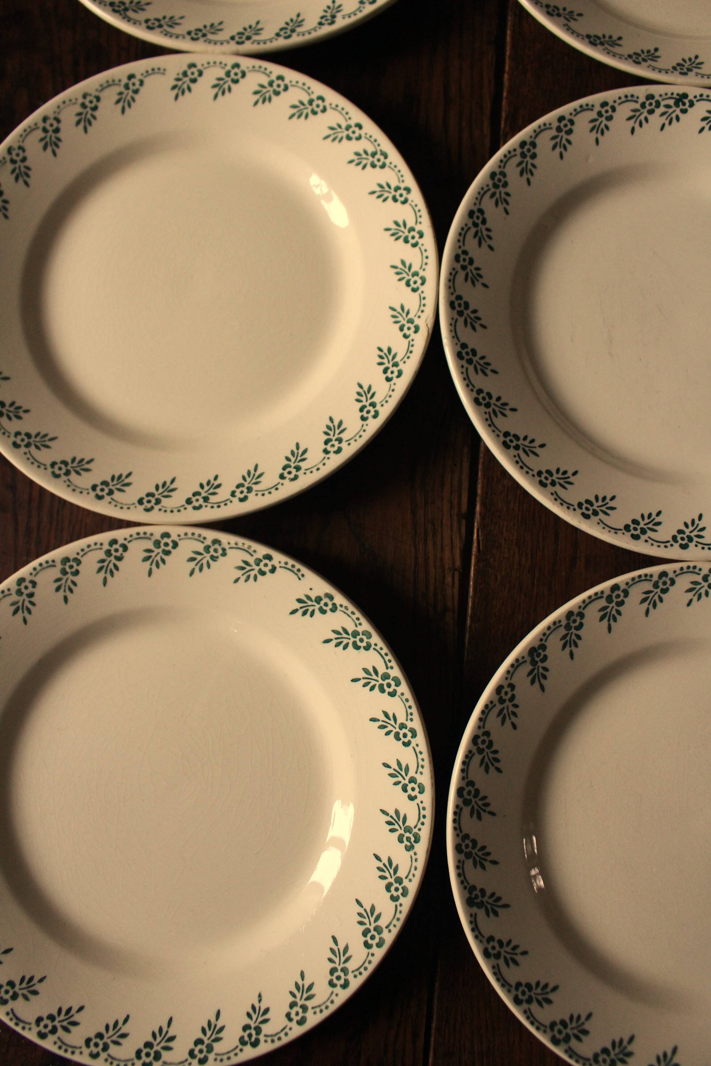 A set of 8 small plates Terre de Fer flowers green Choisy le Roi