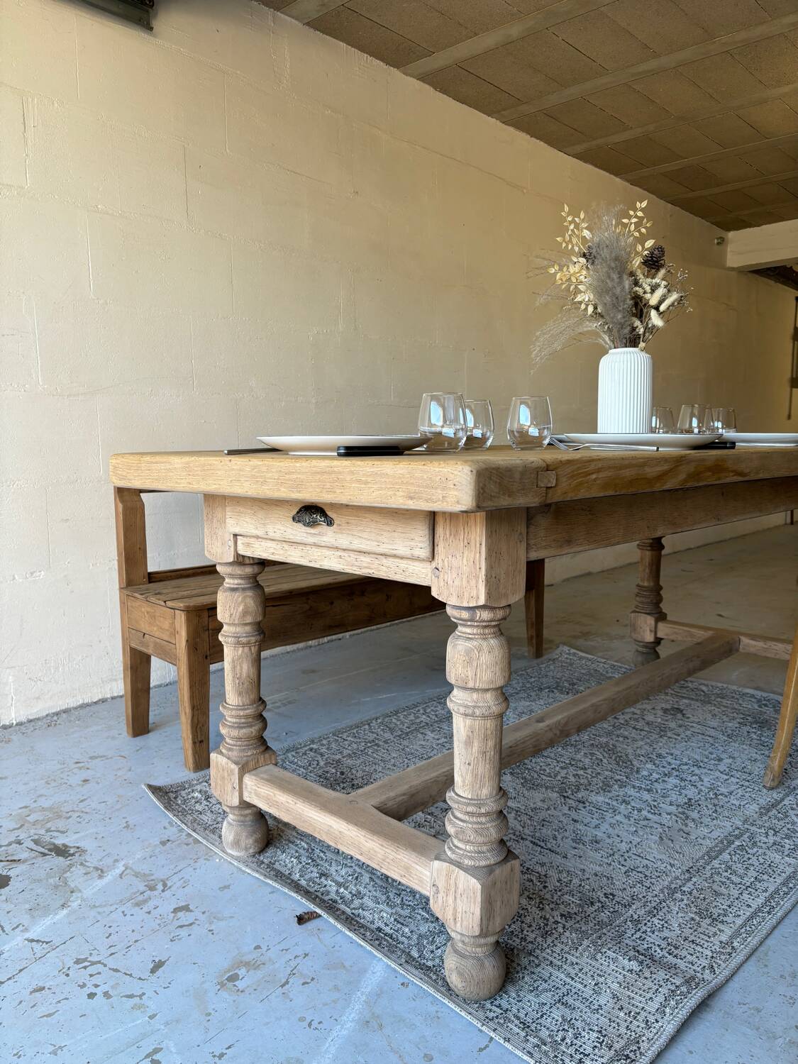 Farm table