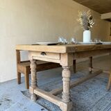 Farm table