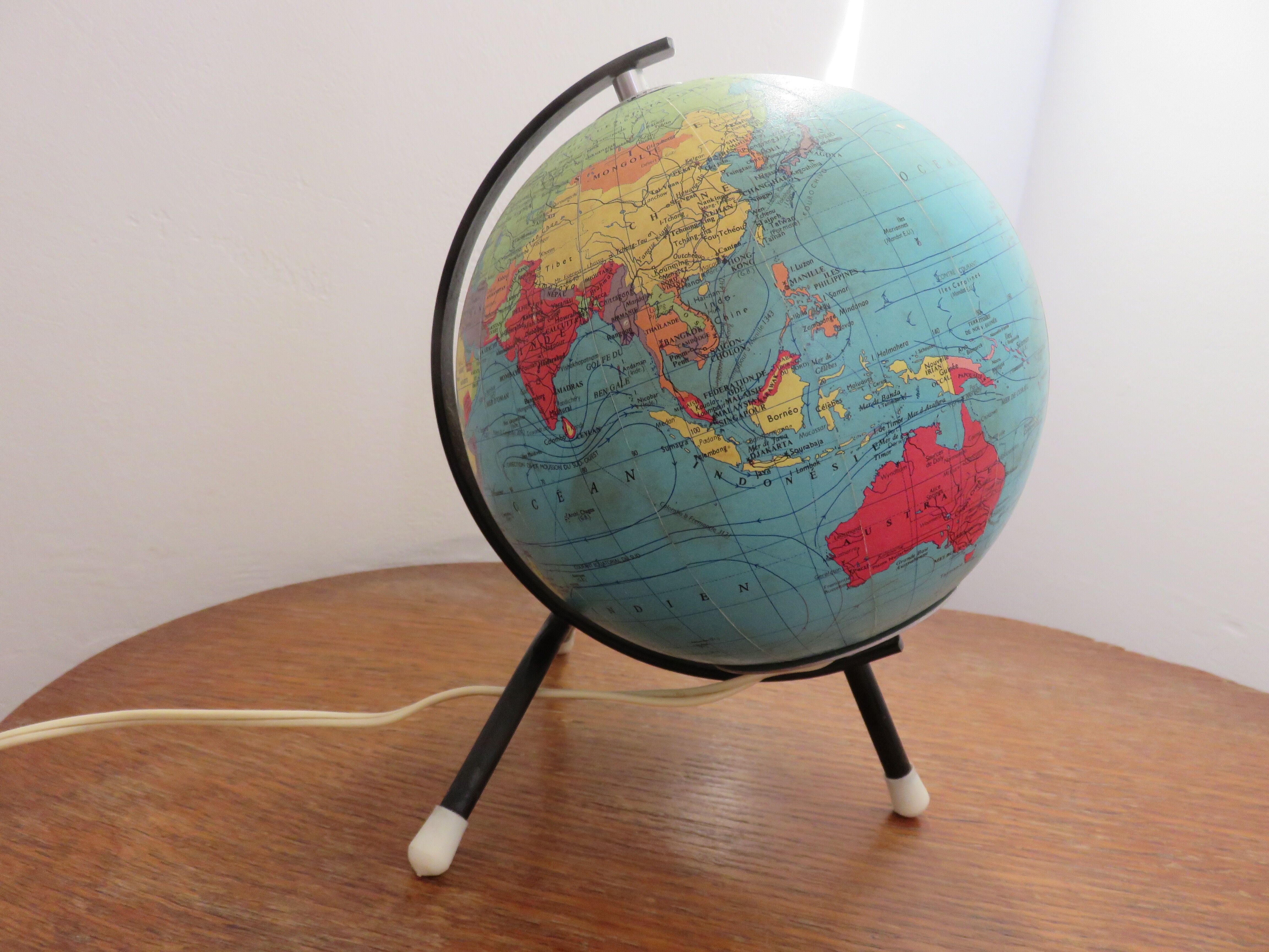 Earth Globe Taride tripod enlightened from the 60s